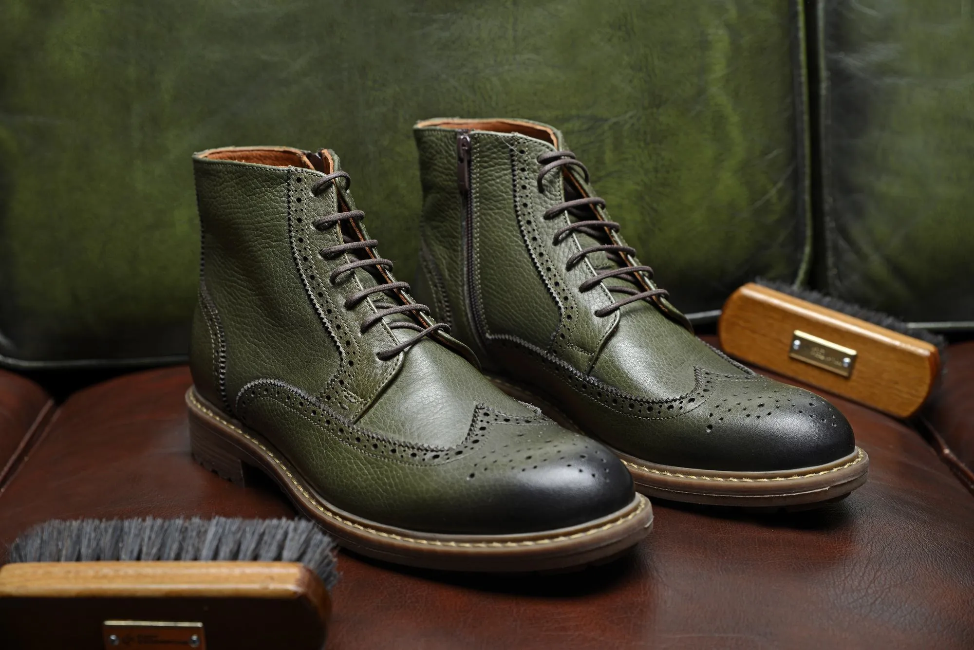 FOOT FEDERATION DERBY WINGTIP MENS BOOT ARMY GREEN