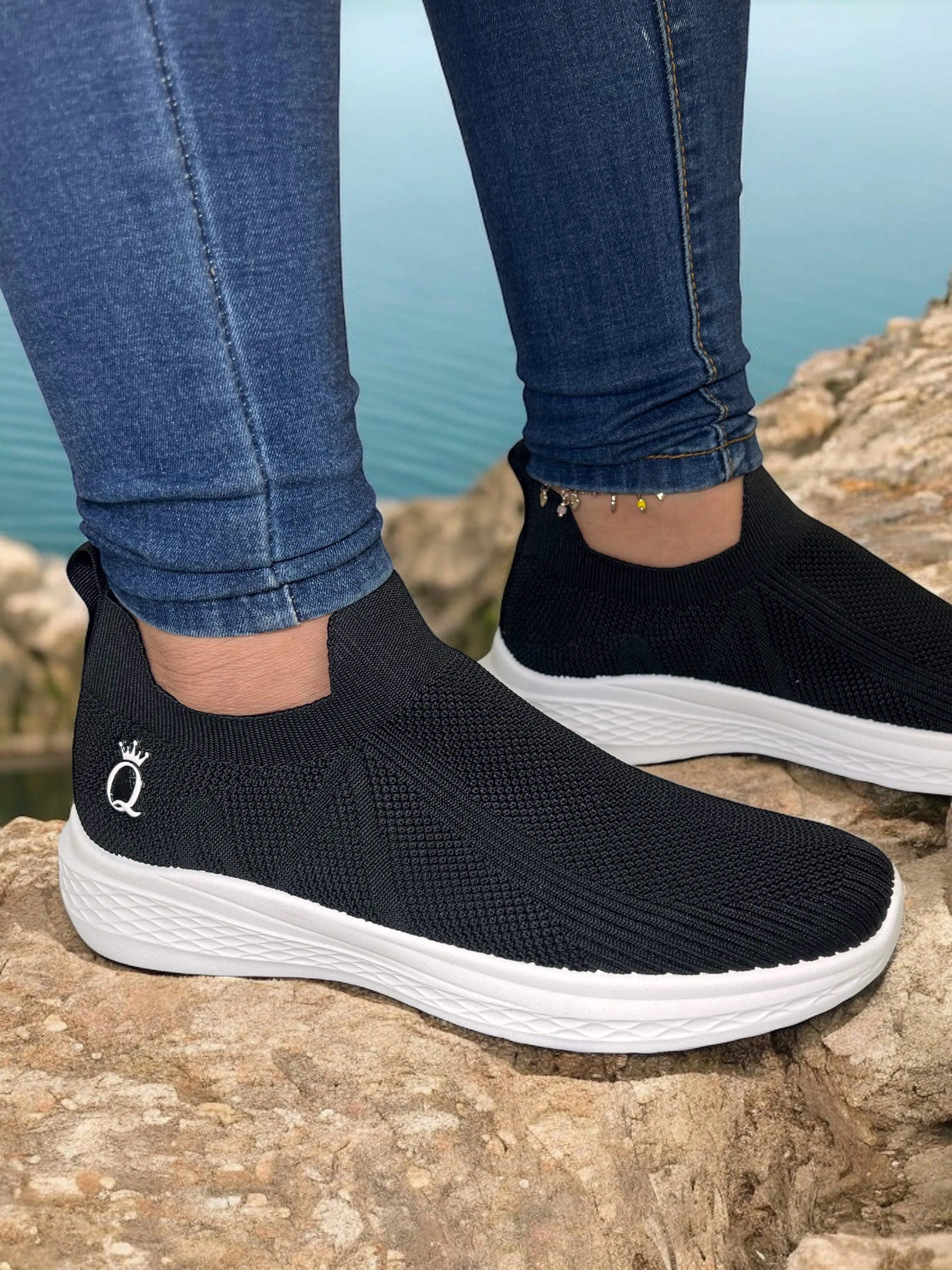 SHIDaQIN Ultra Comfort Knit Slip-On Sneakers