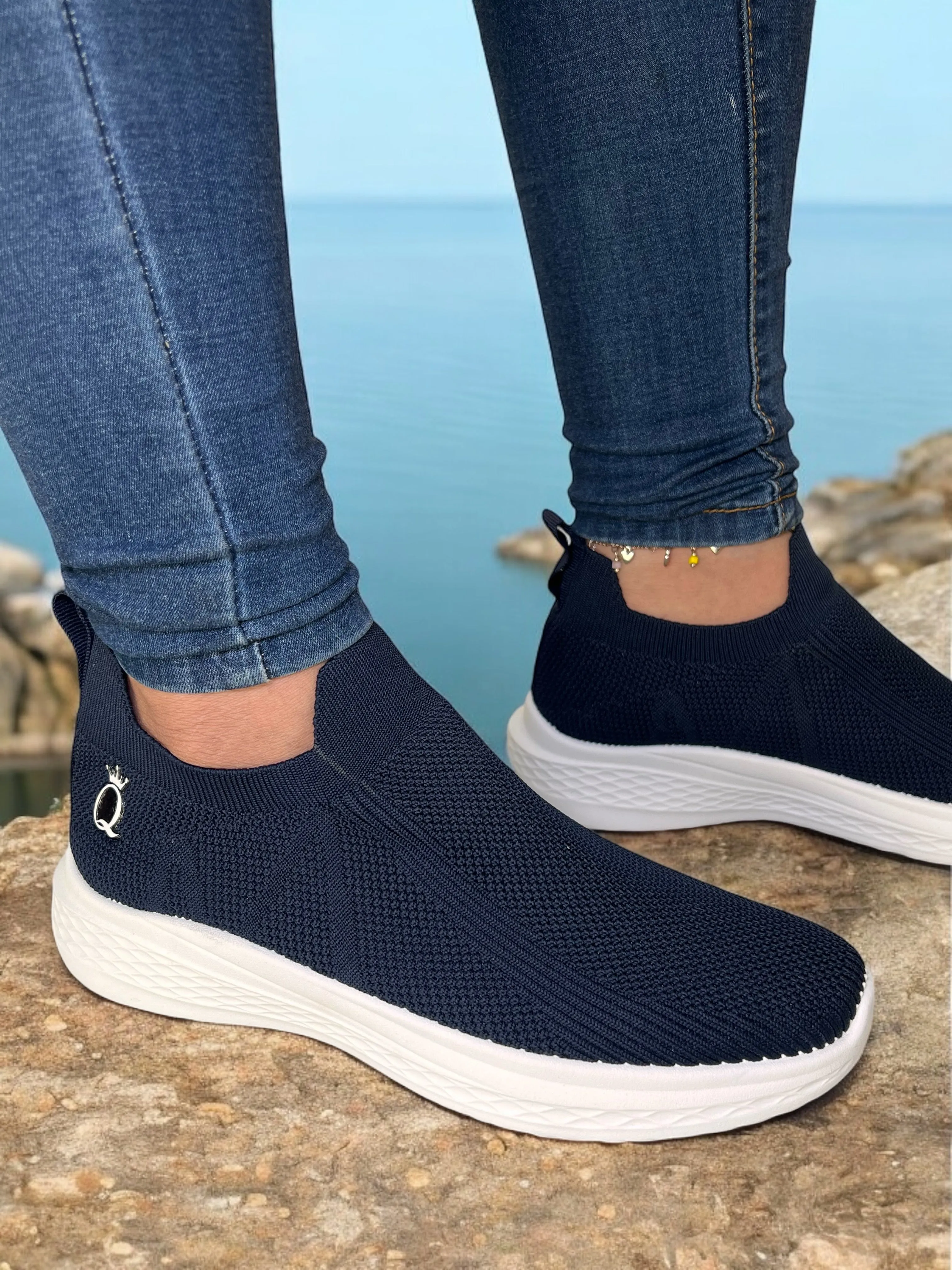 SHIDaQIN Ultra Comfort Knit Slip-On Sneakers