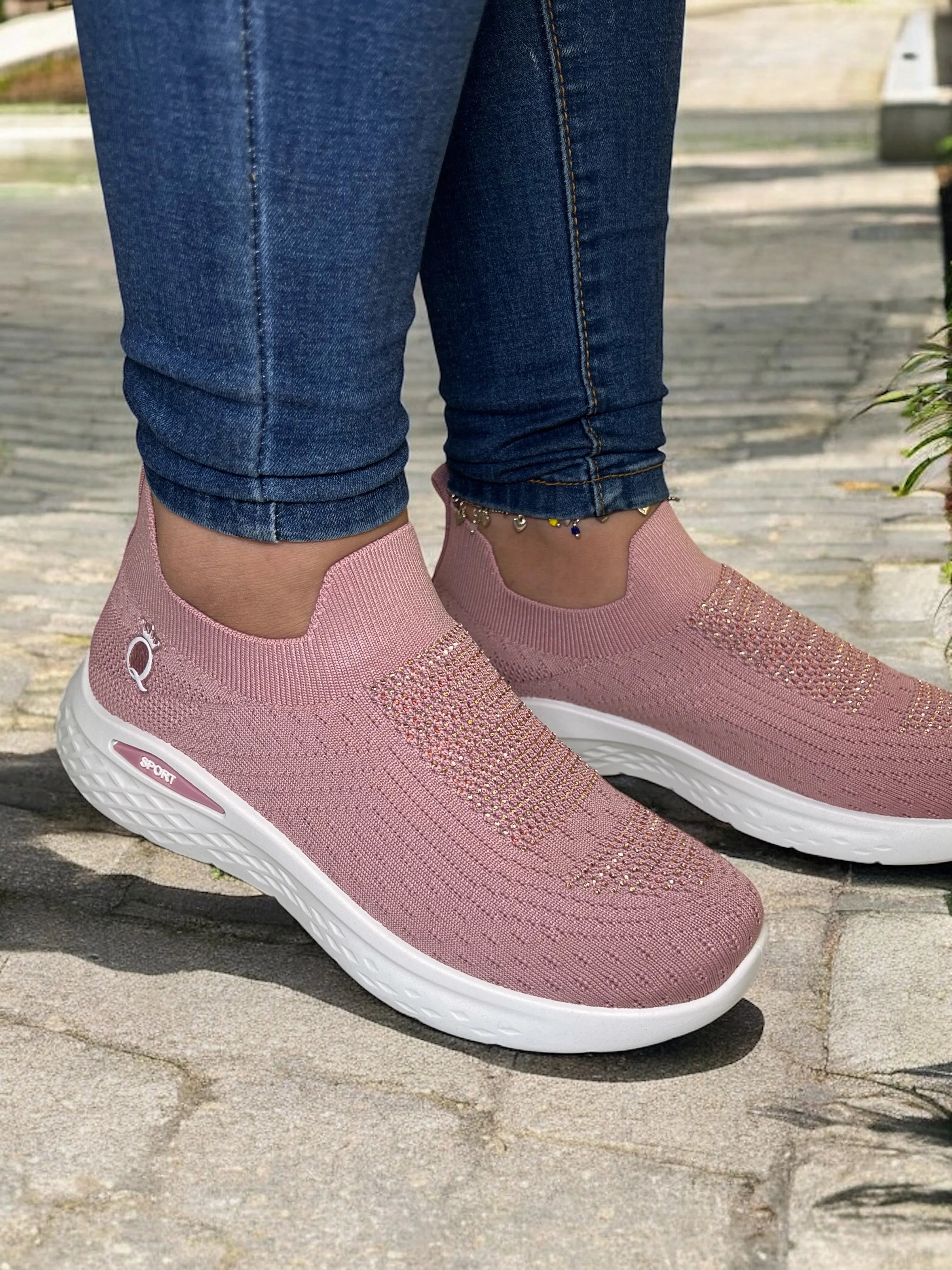 SHIDaQIN Ultra Comfort Slip-On Mesh Sneakers