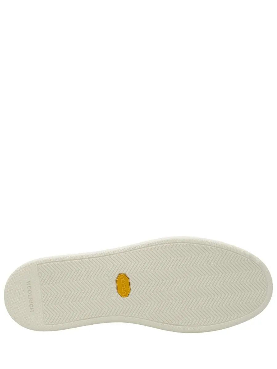 Sneakers classic court in pelle scamosciata con dettagli a contrasto