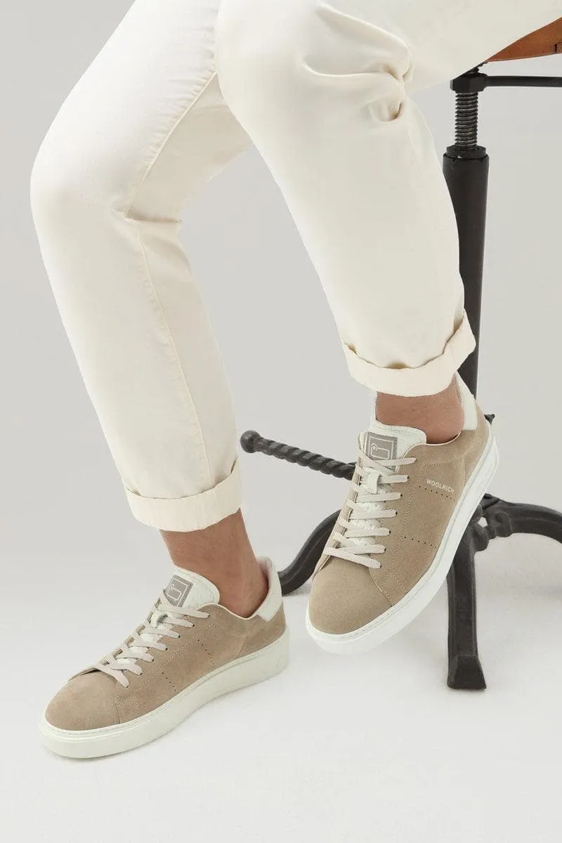 Sneakers classic court in pelle scamosciata con dettagli a contrasto