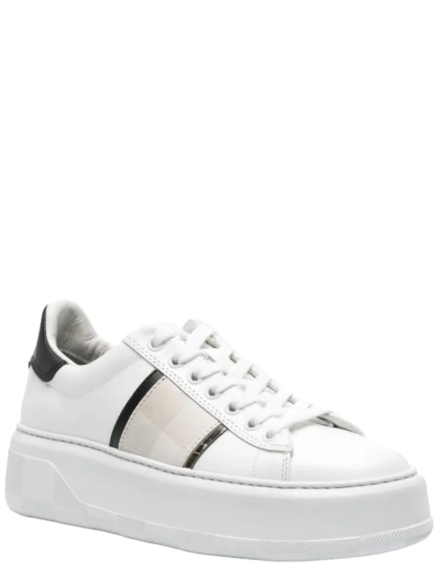 Sneakers con suola rialzata