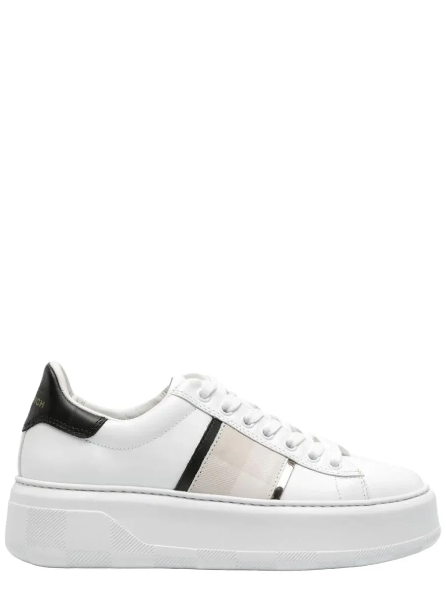 Sneakers con suola rialzata